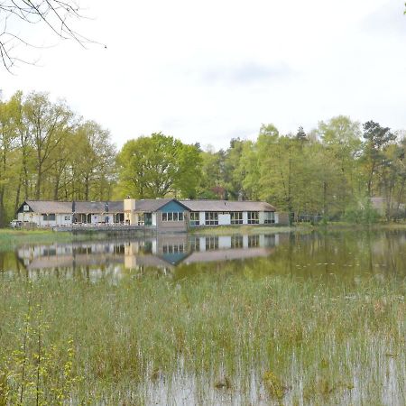 Detached Bungalow With Lovely Covered Terrace In A Nature Rich Holiday Park Stramproy Exteriör bild