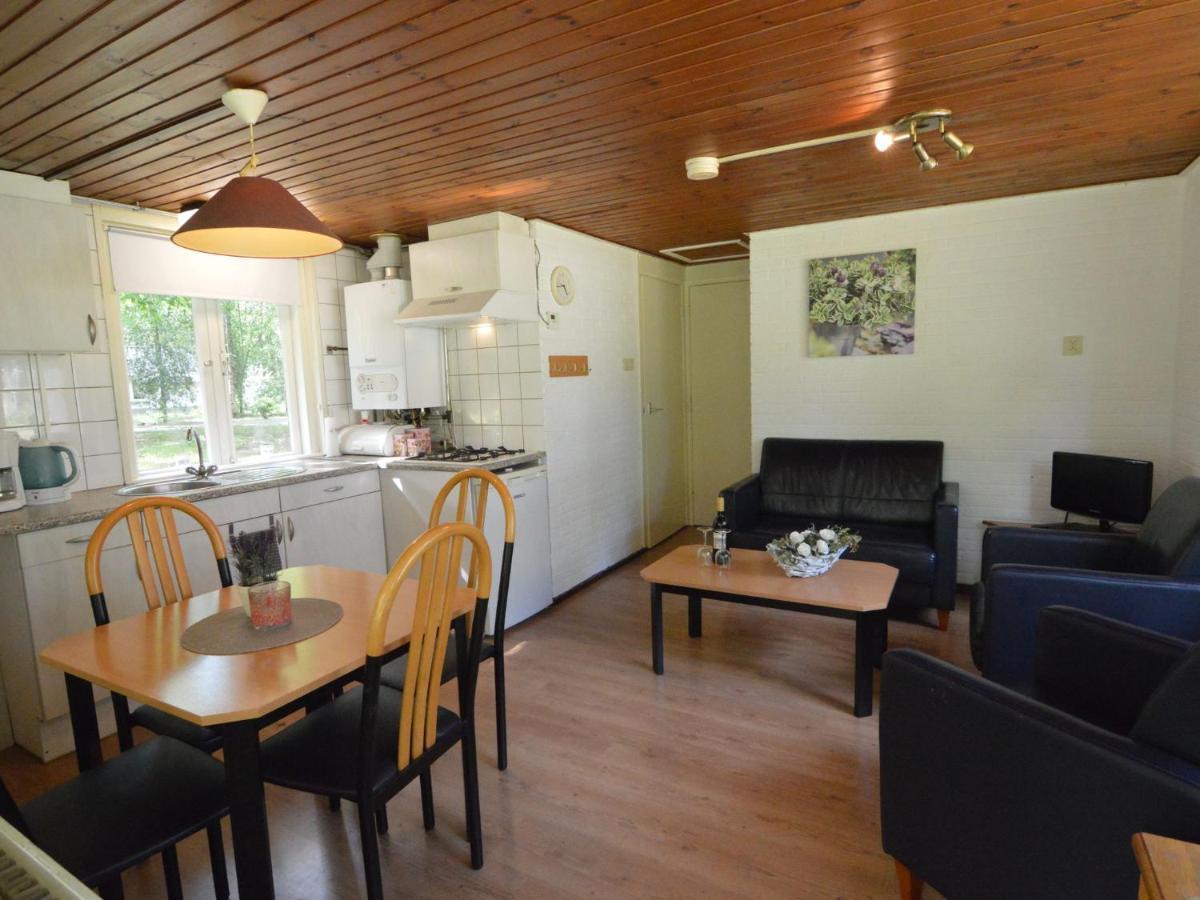 Detached Bungalow With Lovely Covered Terrace In A Nature Rich Holiday Park Stramproy Exteriör bild