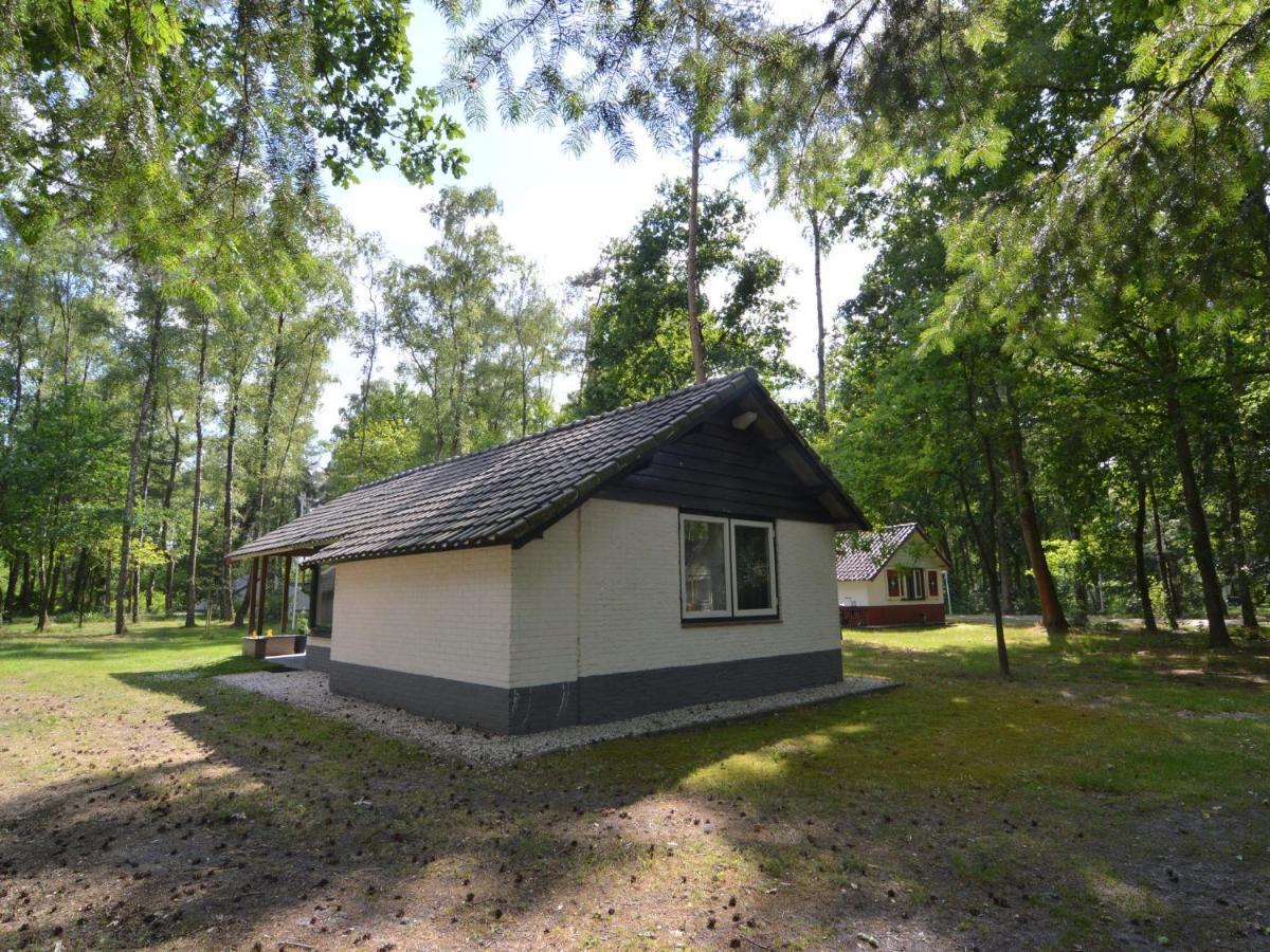 Detached Bungalow With Lovely Covered Terrace In A Nature Rich Holiday Park Stramproy Exteriör bild