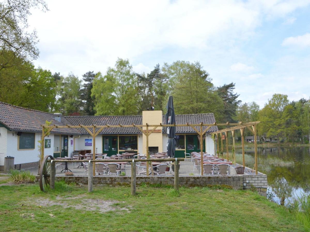 Detached Bungalow With Lovely Covered Terrace In A Nature Rich Holiday Park Stramproy Exteriör bild